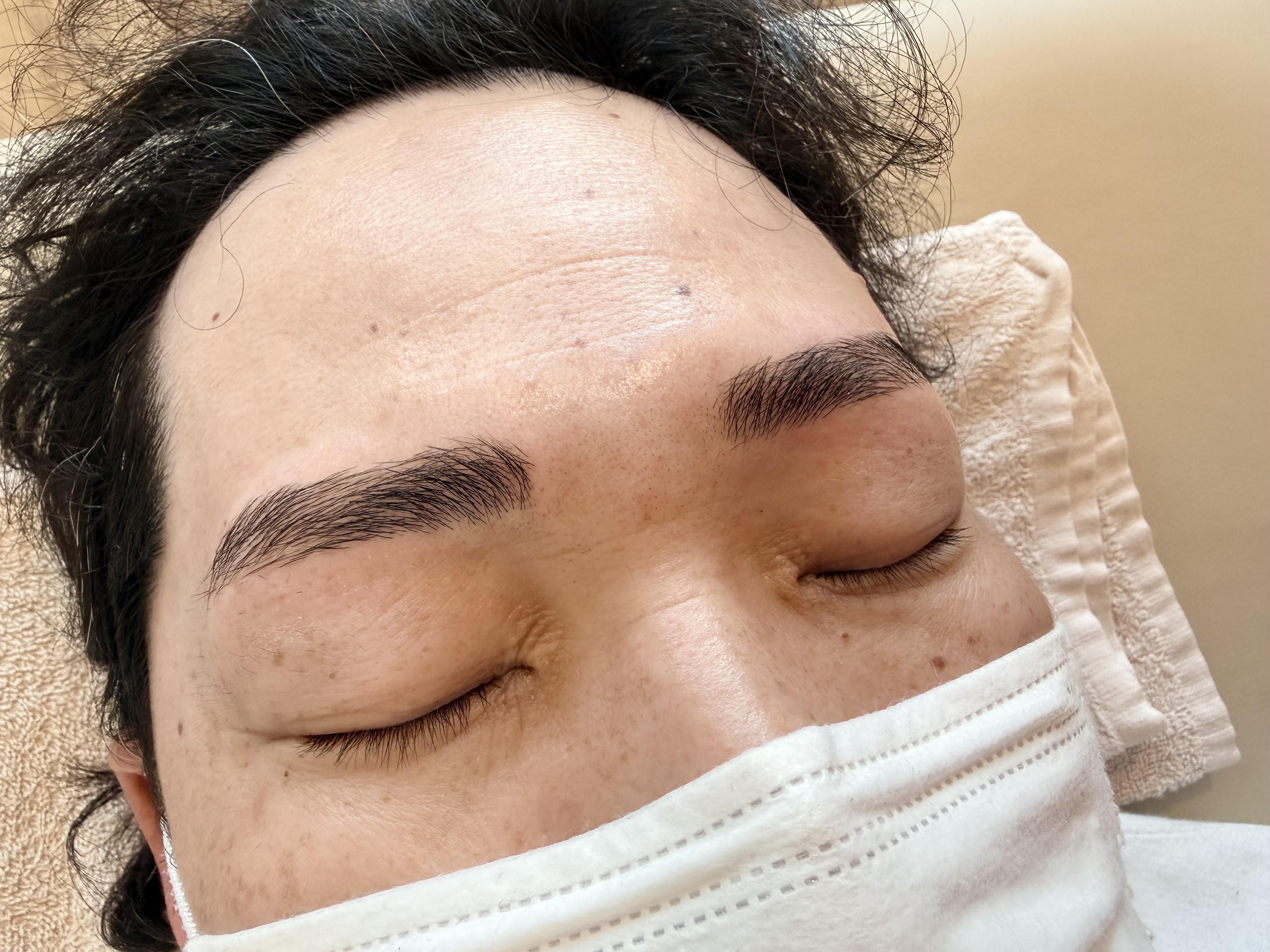 眉毛カット After